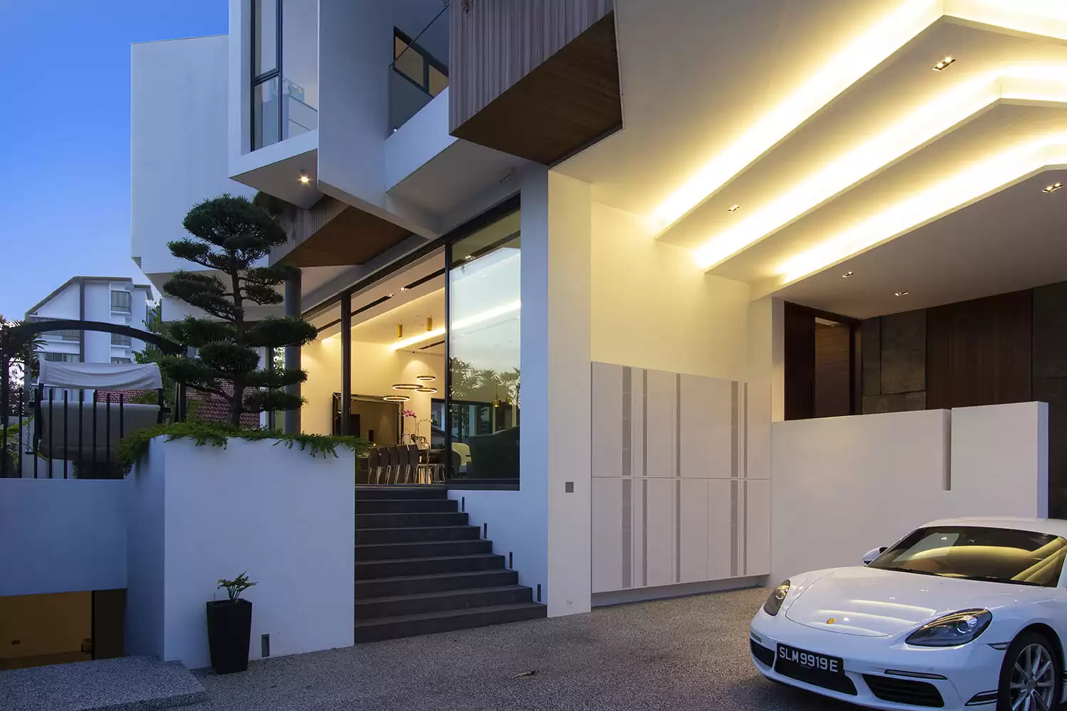 Tropical Avant-Garde - Frankel Drive | AAMER Architects